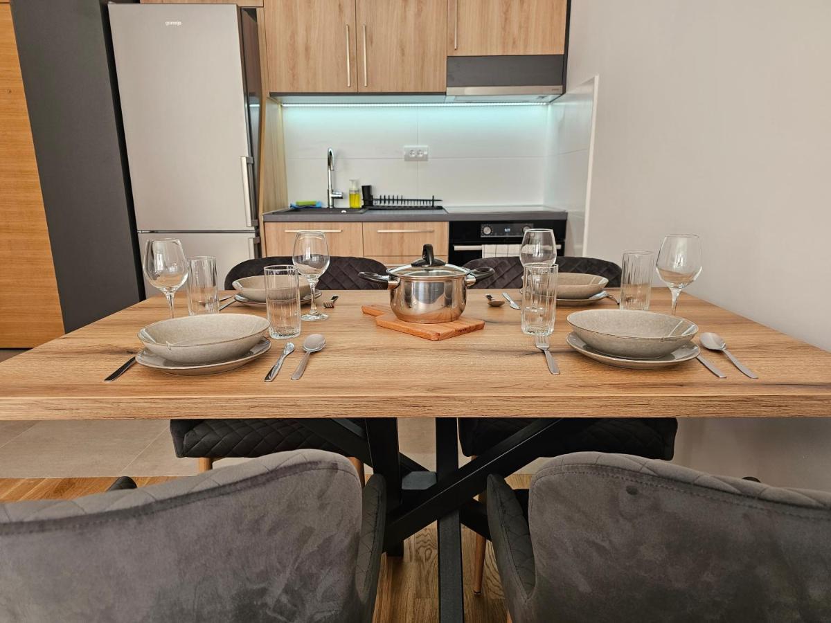 Sun&Moon Apartments Нови Сад Екстериор снимка