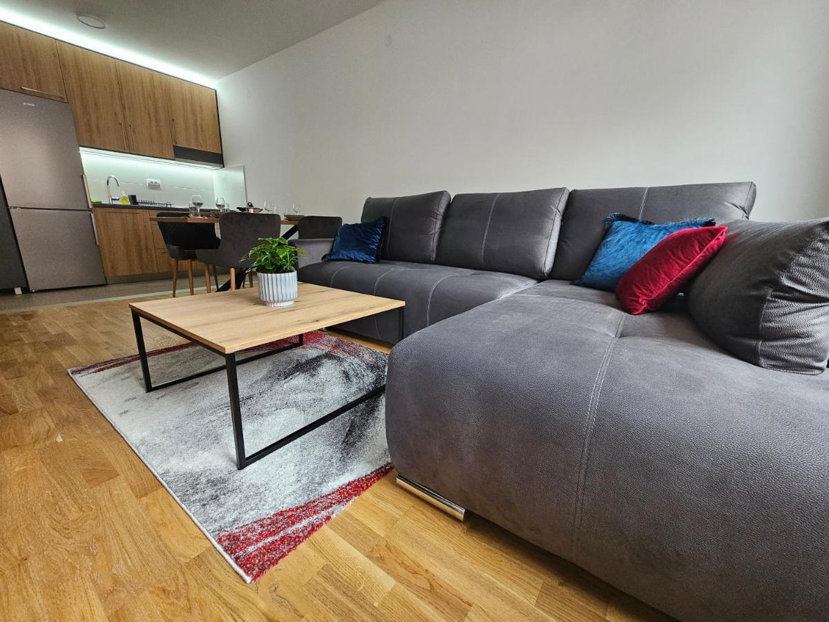 Sun&Moon Apartments Нови Сад Екстериор снимка